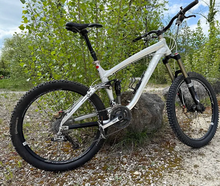 Trek Remedy 09