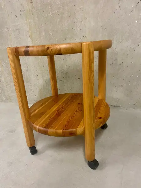 Beistelltisch"Rainer Daumiller" Kiefernholz, Rollen, Holz