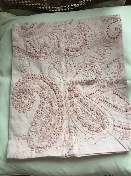 Zara home Kissen Kissenbezug 40x 40 rosa bestickt