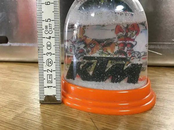 KTM Schneekugel