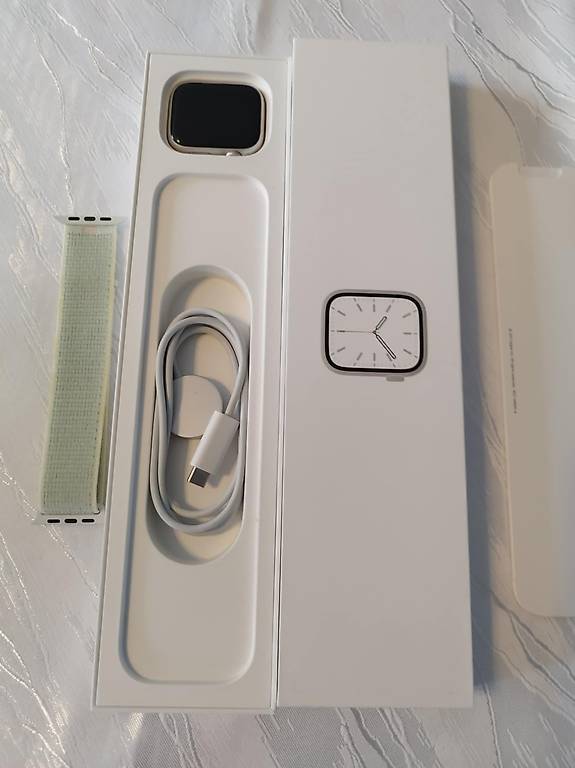 Apple Watch Serie 7 GPS 45 mm top zustand