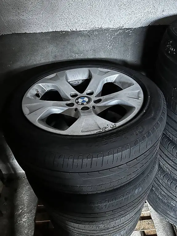 BMW X1 Alufelgen mit Sommerreifen