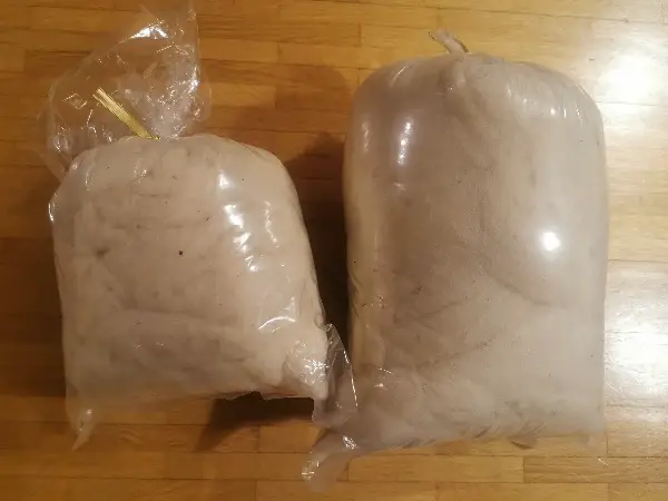 Wolle Filzwolle Kardwolle, Ferben braun weiss gelb blau