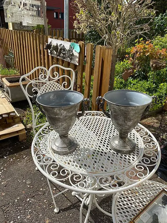 2 Blumenübertöpfe Antikstil neu silberfarbig