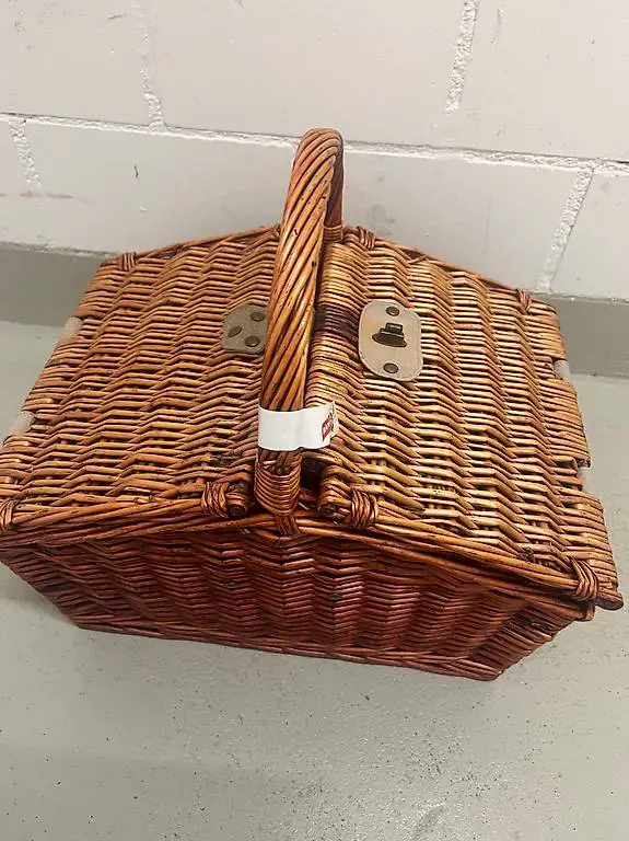 Picknickkorb unbenutzt