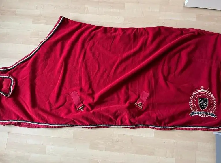 Felix Bühler Abschwitzdecke rot, 145cm