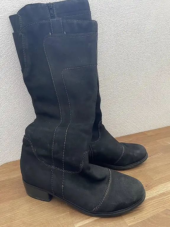 Wildlederstiefel schwarz