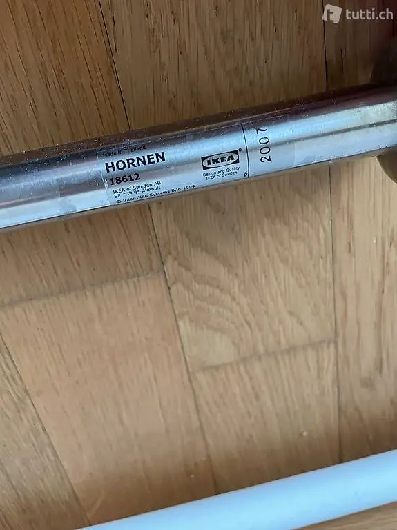 Duschvorhänge von Metall Silber und weiss