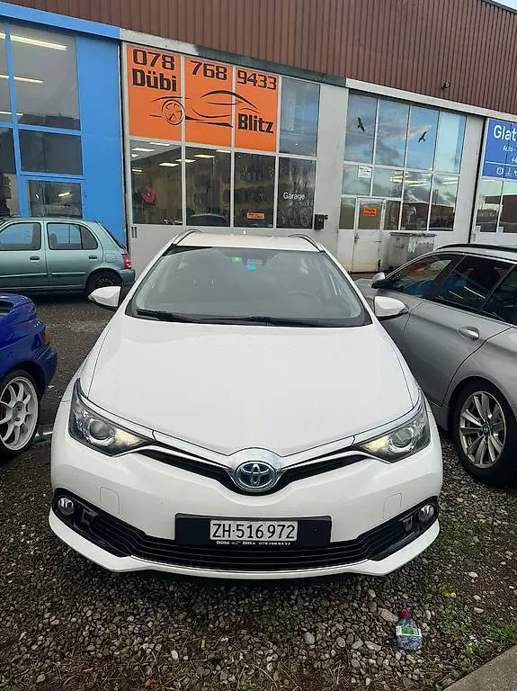 UBER-Bolt-Taxi Rent/a Autos Mieten Toyota Auris Hybrid 1.8