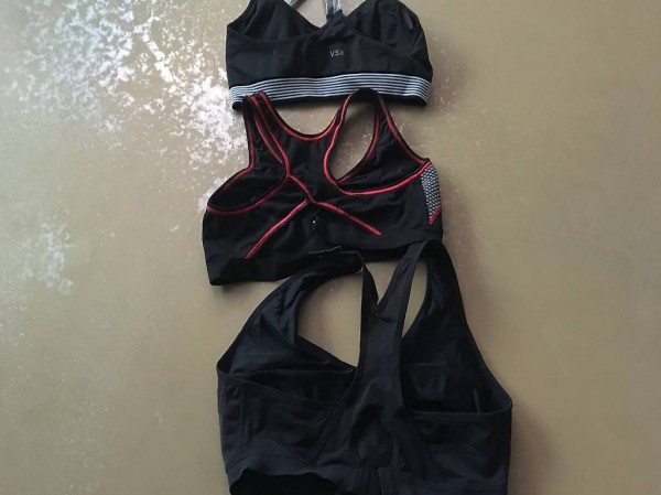 VICTORIA?S SECRET SPORT BH....