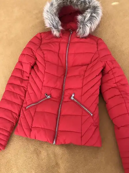 Warme Daunenjacke Grösse 32