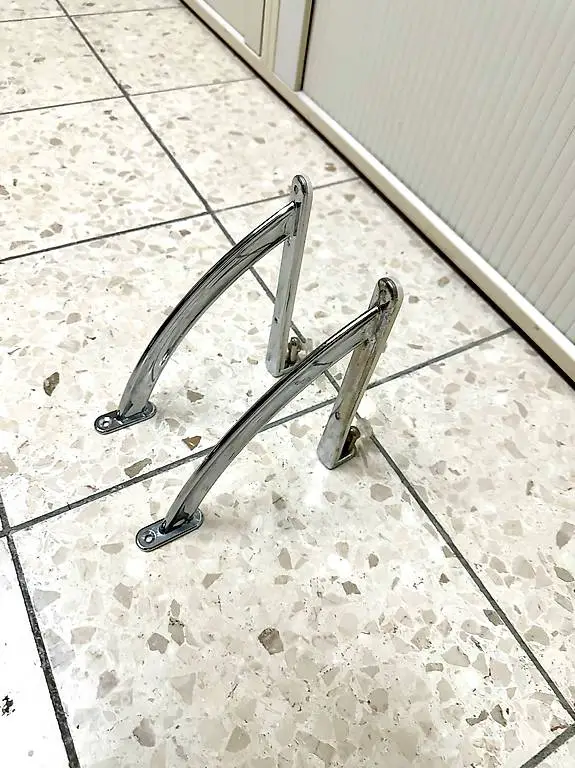 Glashalterung für Badezimmer