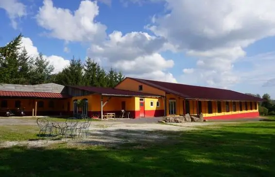 Pferdepension für Rentnerpferde, Fohlenaufzucht in Frankreich