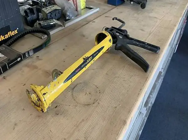  Kitpistole / Silikonpistole / Kartuschenpresse