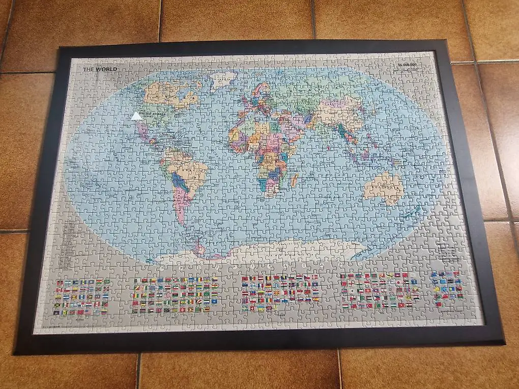 Puzzle mappamondo con cornice