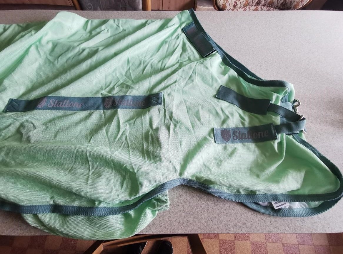 Neue Fliegendecke 105cm zu verkaufen