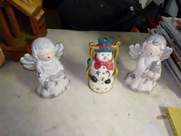 2 ältere Engelsfiguren und eine sonstige Figur Weihnachten