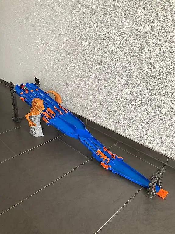 Autorennbahn Raptor Attack