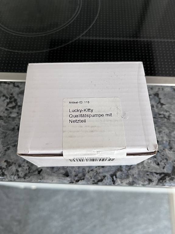 Lucky Kitty Qualitätspumpe mit Netzteil