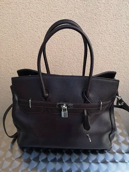 GENUINE LEATHER (TASCHE). LETZTER PREISLETZTE CHANCE