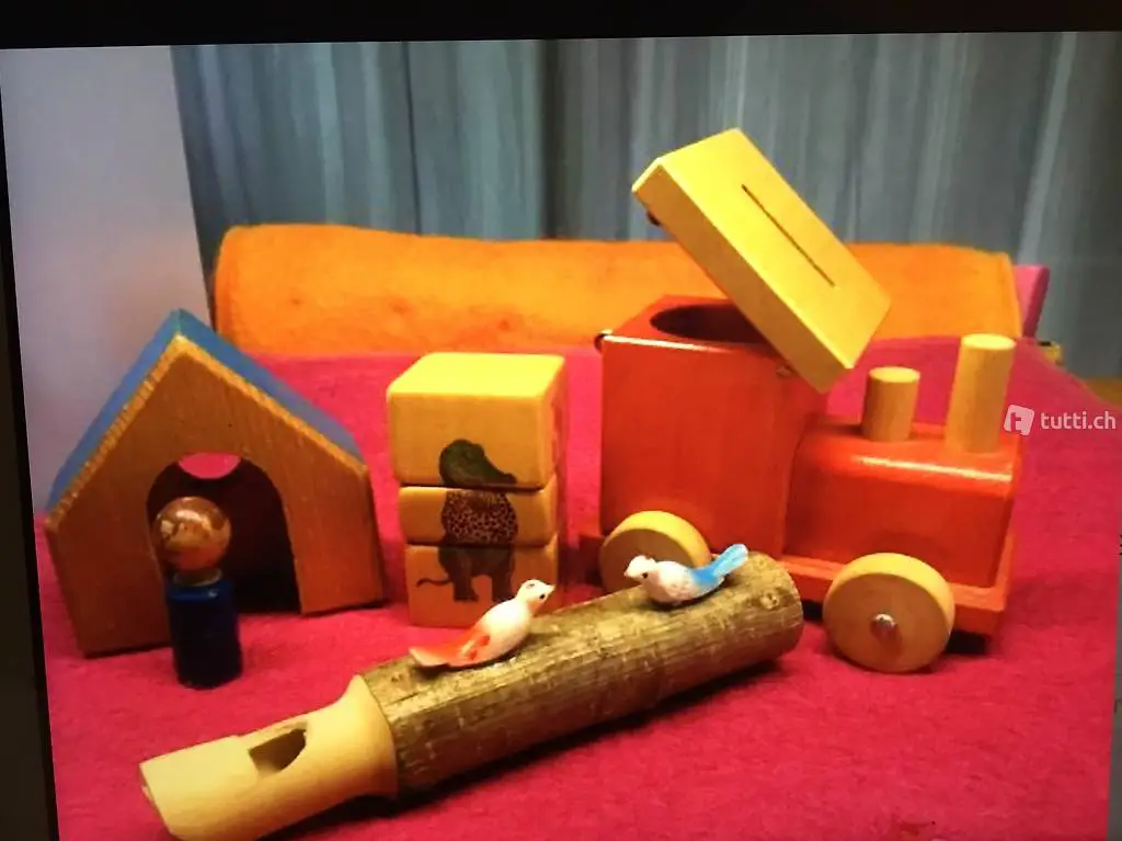 Kleinkind - Spielzeuge und Kässeli-Loki