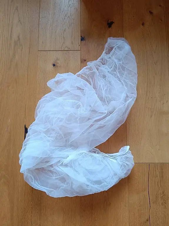 Mückenschutz für Kinderbett