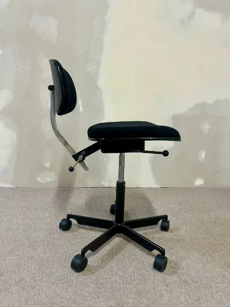 Fritz Hansen Kevi Bürostuhl höhenverstellbar mit Rollen