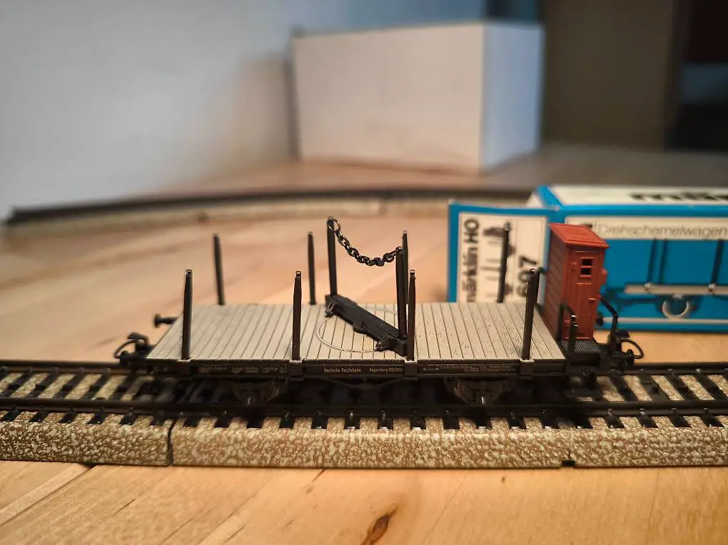 Märklin 4697 Drehschemelwagen mit Bremserhaus H0