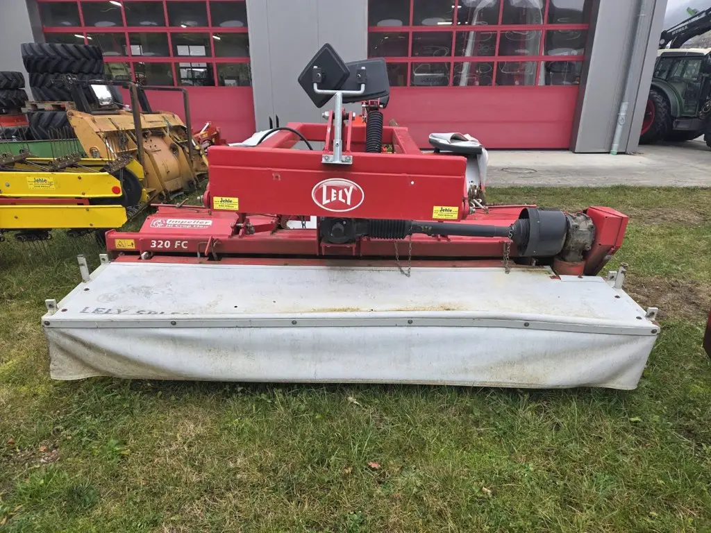 Frontmähwerk Lely 320 FC