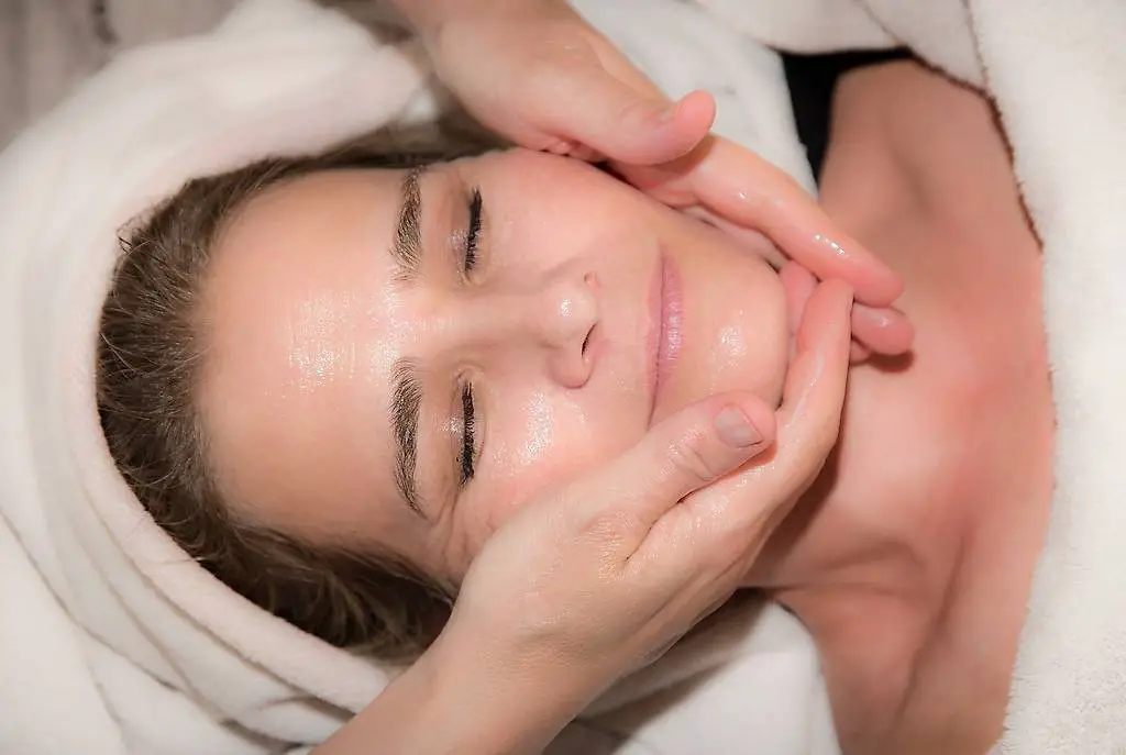 Indische Gesichtsmassage Mukabhyanga Kurs