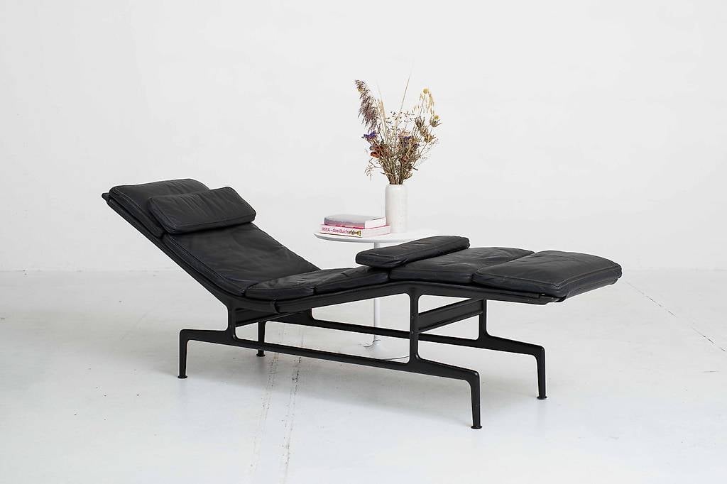 Herman Miller by ICF Soft Pad Liege ES 106 von Eames