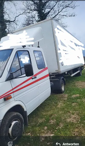Schlepper mit Auflieger Mercedes