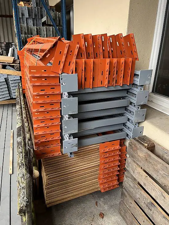 Lagergestelle 220 höhe x 60 Breite Inkl holzeinlagen