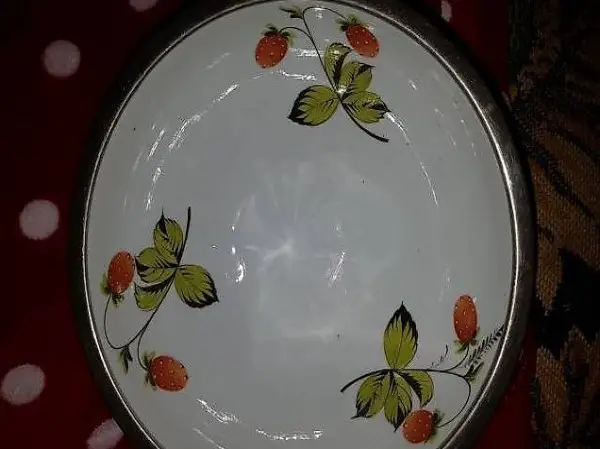 EAYCHATER SCHALE MIT SPECIELLEN FÜSSEN