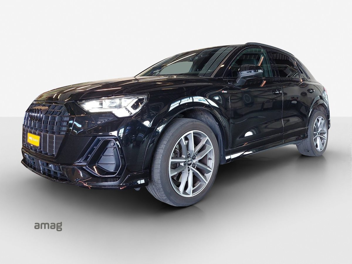 AUDI Q3 40 TDI S line Attraction