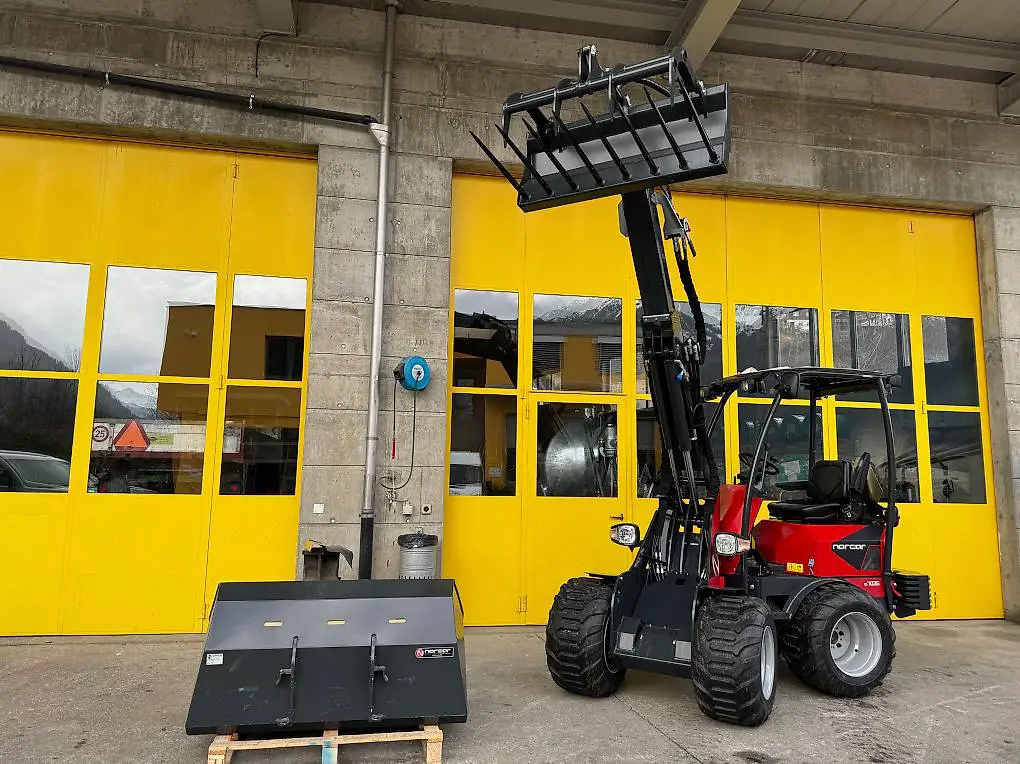 Minilader Teleskoplader Knicklader Hoflader Norcar