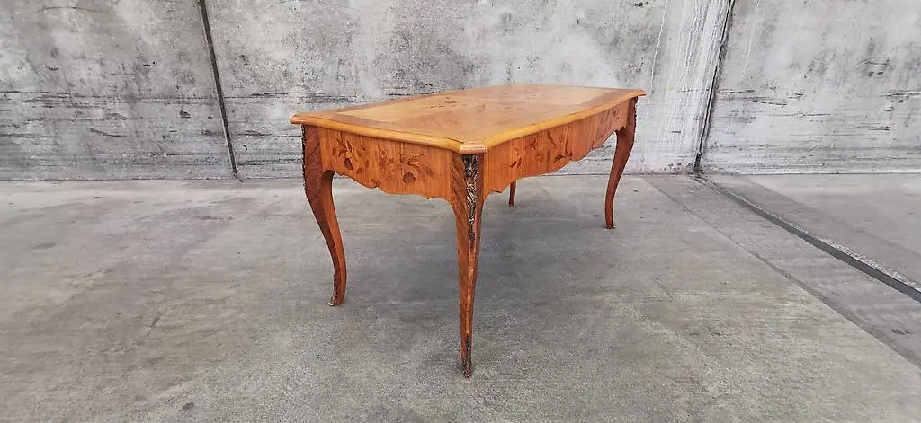 Salontisch + Stilmöbel + 60/70er Jahre