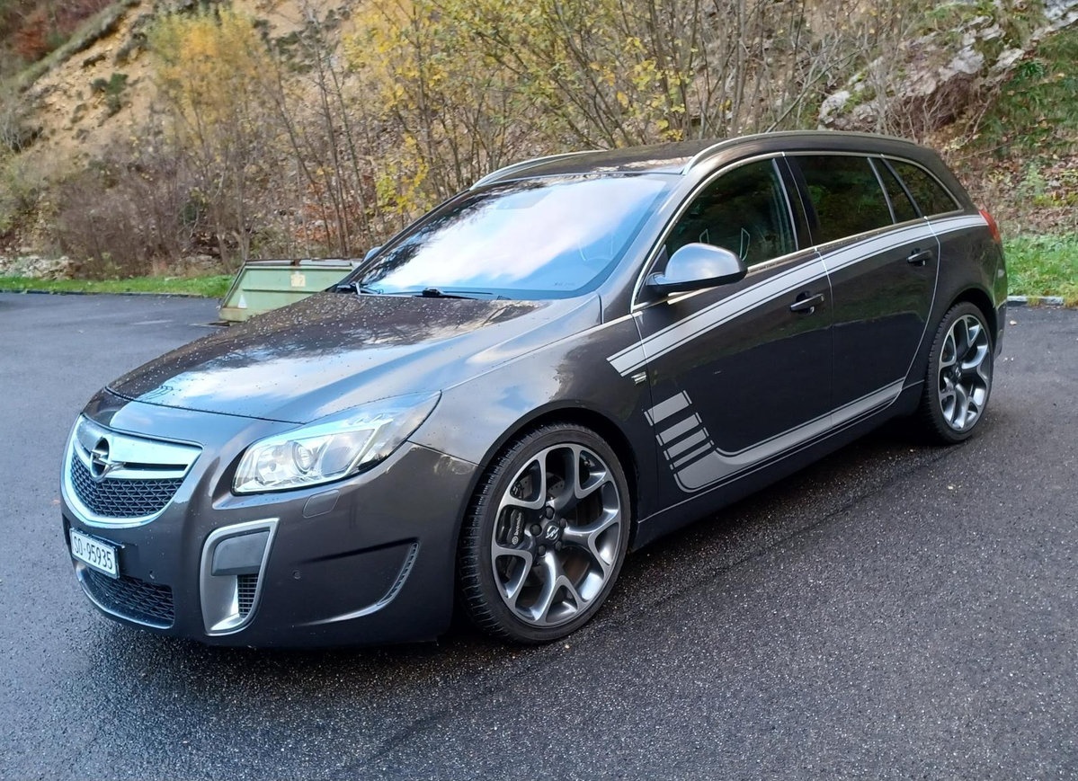 OPEL Insignia Sports Tourer 2.8 V6 T 4x4 OPC