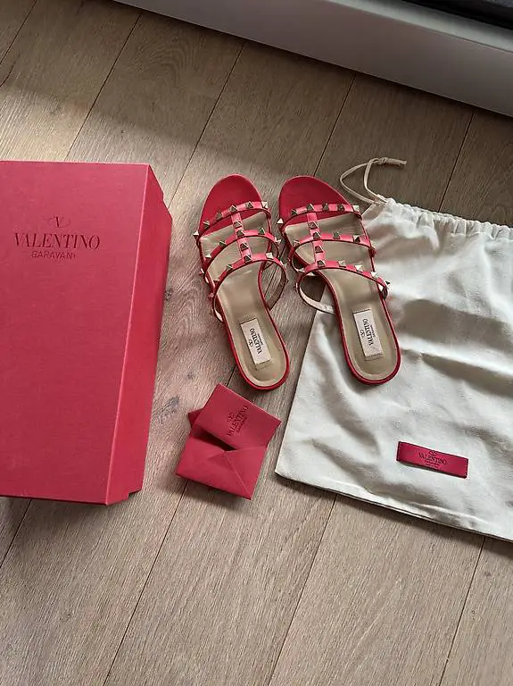 Valentino Rockstud Sandalen top Zustand