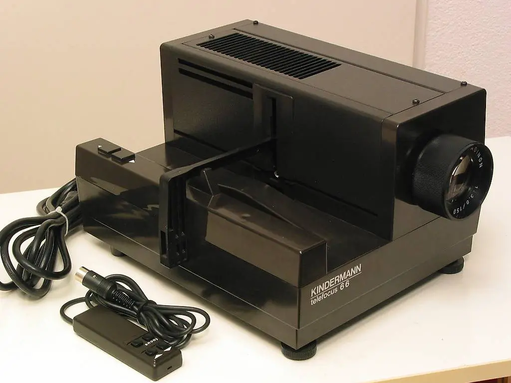 KINDERMANN Telefocus 66 6x6-cm Diaprojektor w. NEU TOP + RAR