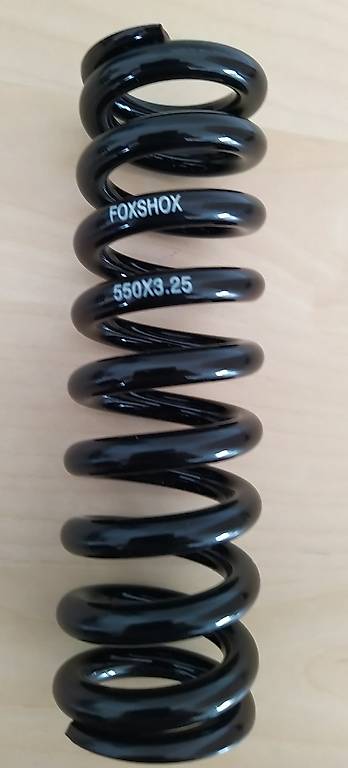 neuwertige Dämpfer Feder FoxShox 550 x 3.25