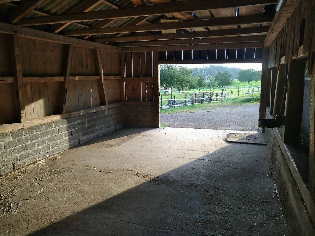 Pferdestall-Teil Selbstversorger oder Vollpension