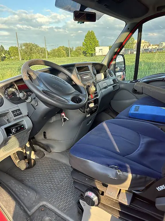iveco daily. 35. 15 v 3.0 l