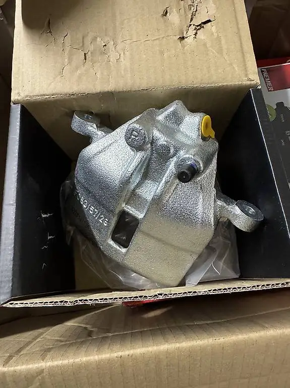 Bremssattel Vorderachse Volvo 940