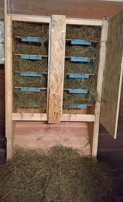 Biete Pferdefütterungsautomat, Heuautomat, Futterautomat