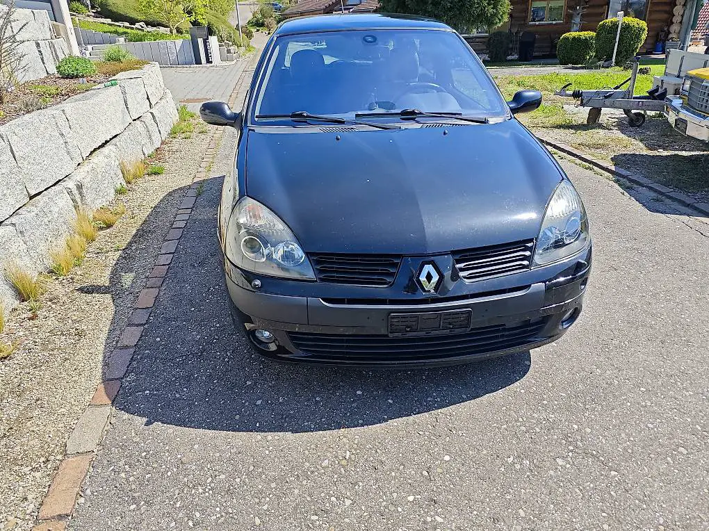 Renault Clio 1.5dCi 101 PS Frisch ab MFK