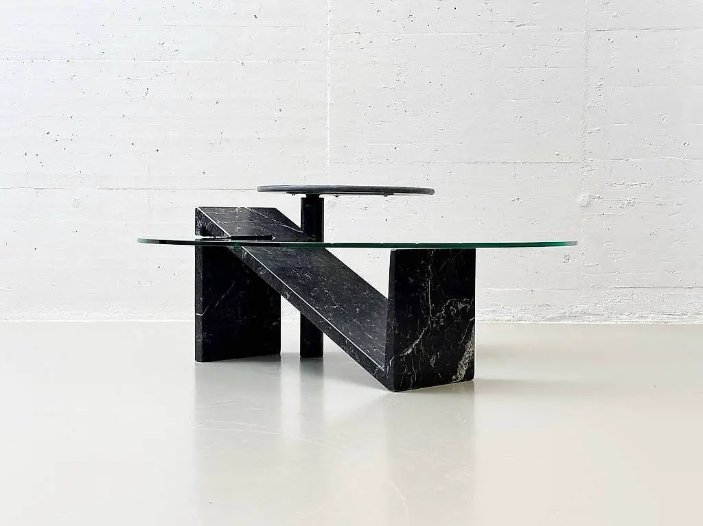 Stein Couchtisch aus den Jahr 1994