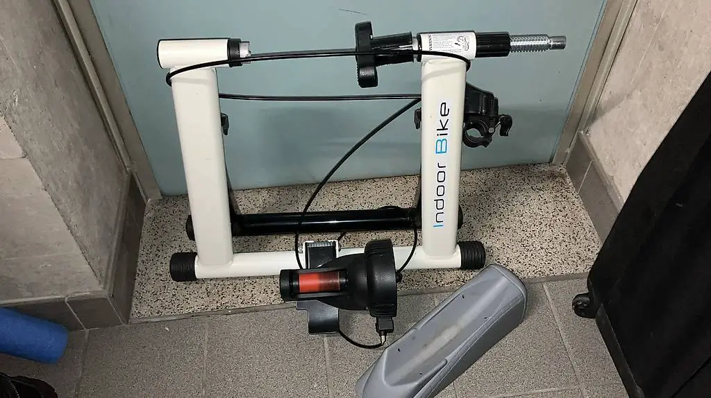 Indoor bike (rullo per allenamento casalingo)