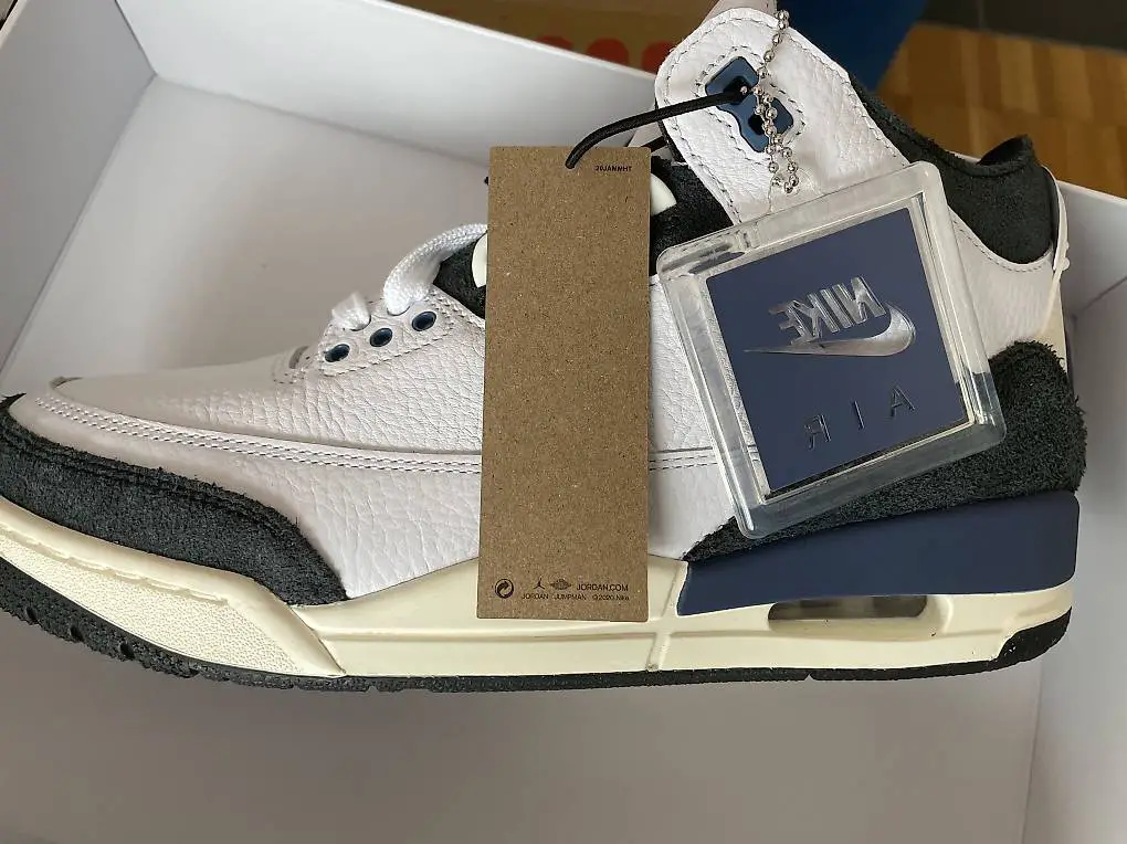 Air Jordan 3 Retro x A Ma Maniére