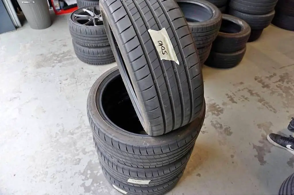 Sommerreifen Bridgestone Potenza 225/40/19